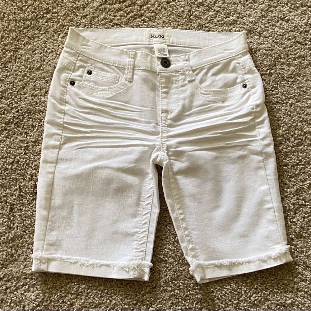 Junior’s Mudd White Bermuda Jean Shorts